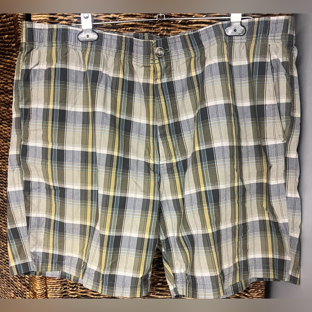 Eddie Bauer- 2XL Stretch‎ Plaid Shorts with Drawstring, Pre-Owned w/pockets